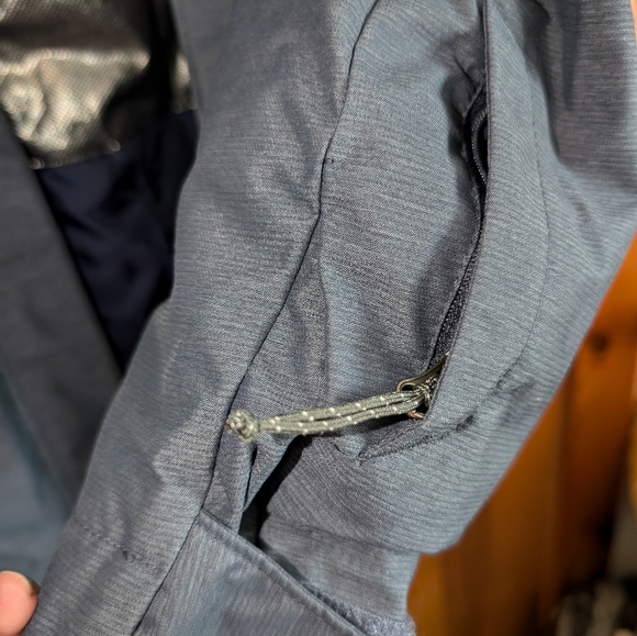 Women's Columbia Winter jacket - Picture 8 of 16
